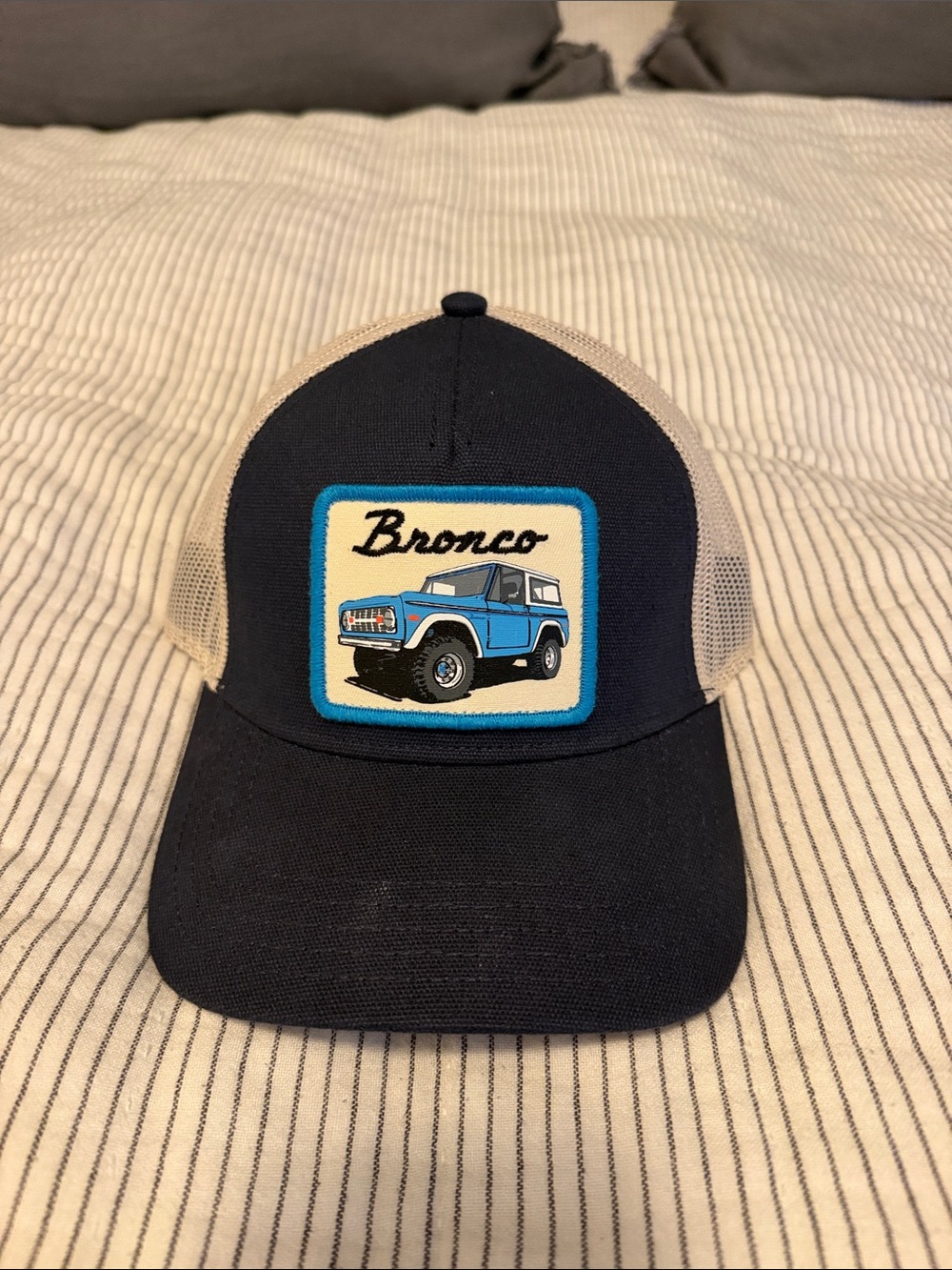 USED. bronco Navy and Tan Trucker Hat